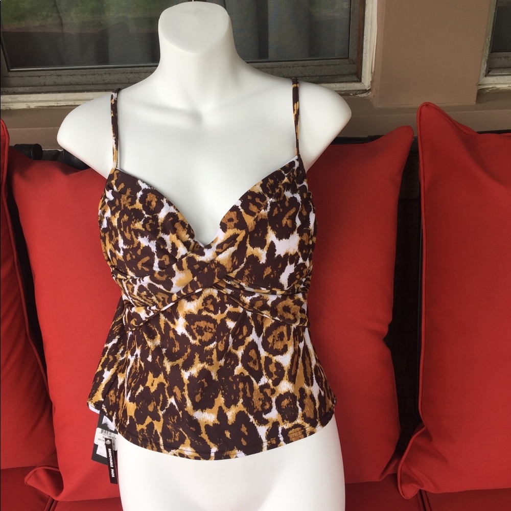 ❤️Martini Sol NWT  Swim Top.  Size 10.